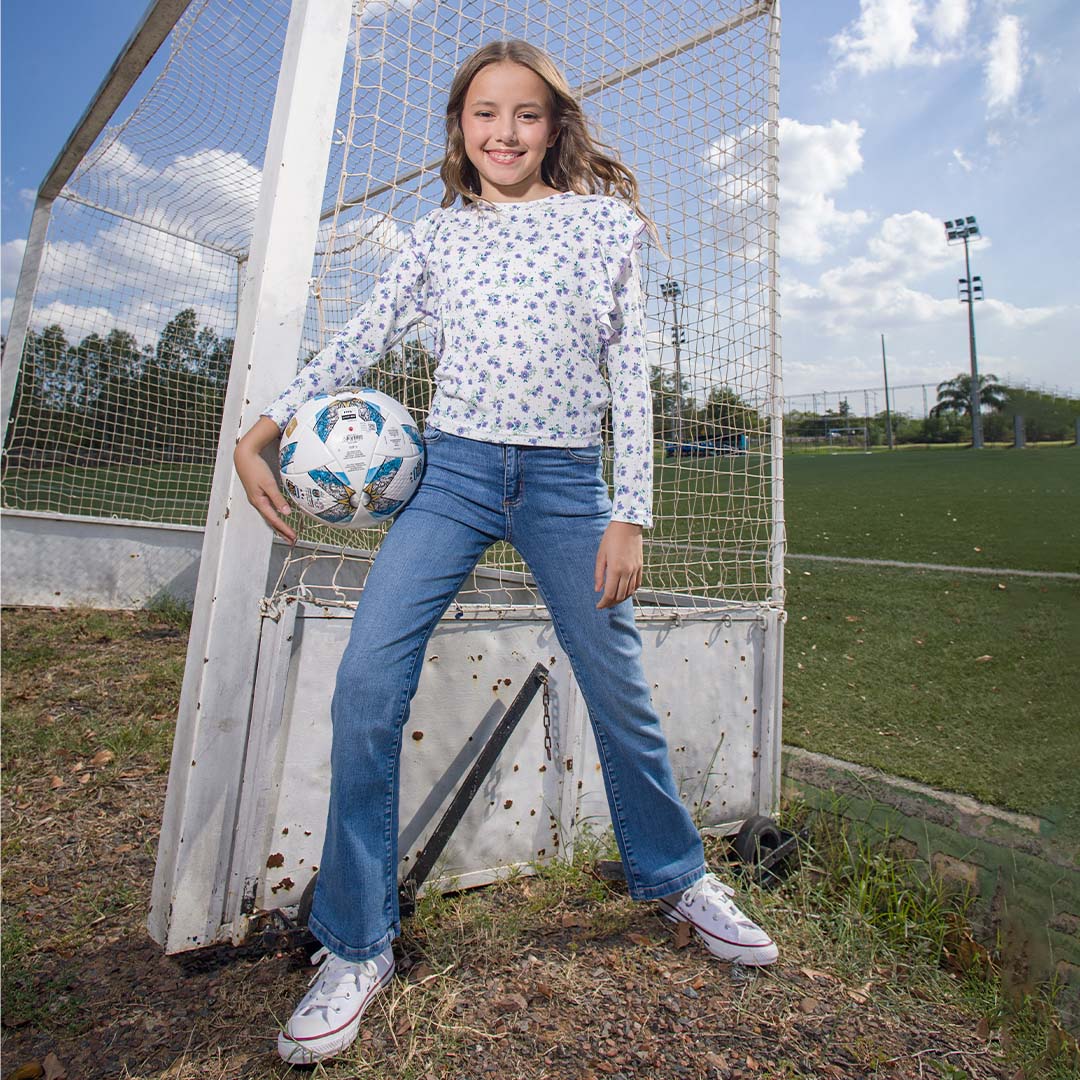 Remera volados flores lavanda mangas largas