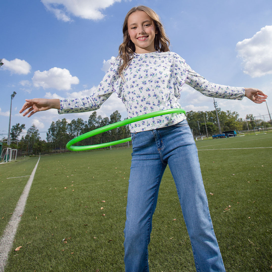 Remera volados flores lavanda mangas largas