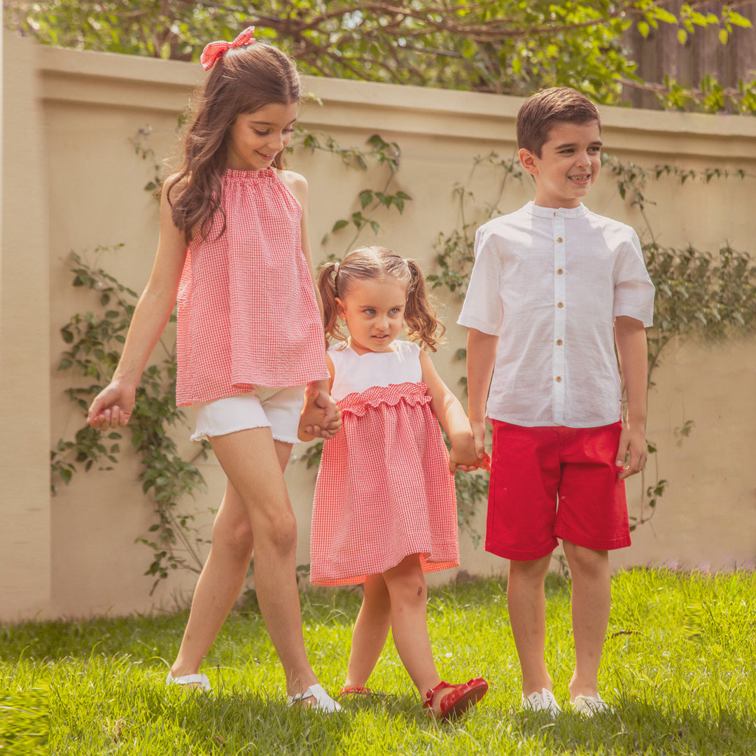 Short con ruedo blanco