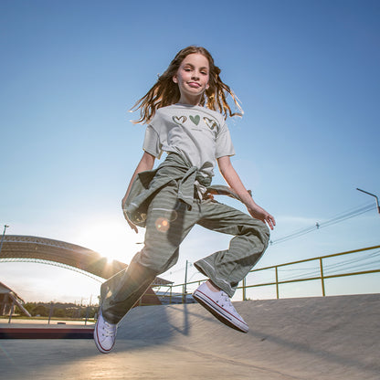 Pantalon buzo con corazon rayas verde